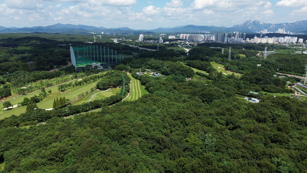 산황동 주민들은 골프장을 증설하면 생존이 위협받는 절박한 상황에 놓인다는 입장이다. 
