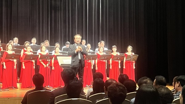 대한주택관리사협회 고양지부 합창단 '합창할고양' 정기연주회엔 250여 명의 관객이 함께 했다.