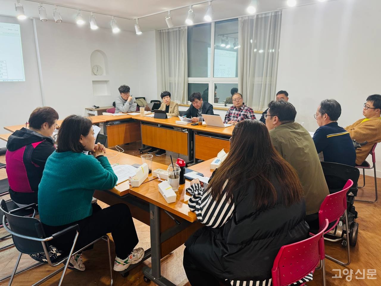 올해 초 고양시 시민사회단체들이 예산분석을 위해 회의를 진행했다.