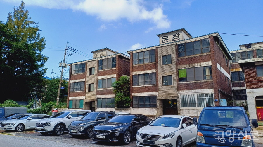 80~90년대를 대표하는 공동주택 브랜드 중 하나였던 윤창빌라. 