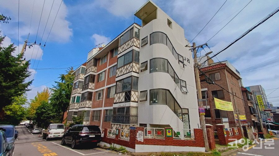 2000년대 이후에는 새로운 소재와 설계의 신식 빌라들이 건축됐다. 