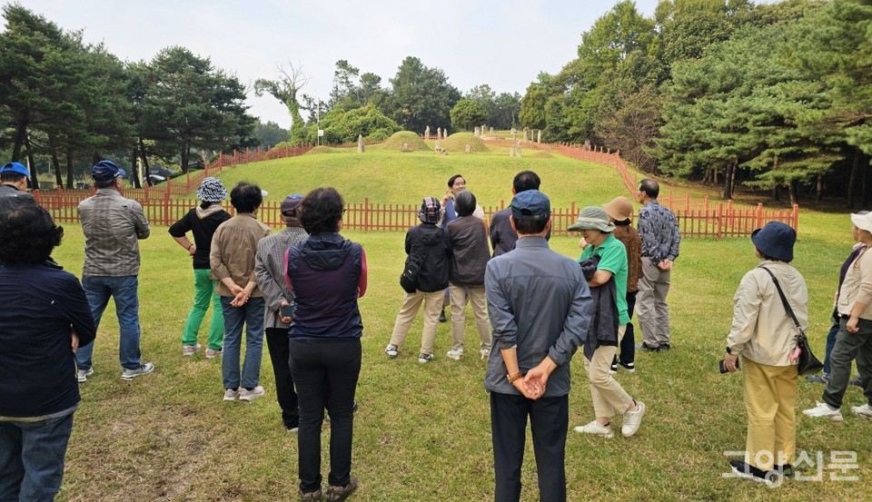 단출한 규모의 고려 공양왕 고릉. 