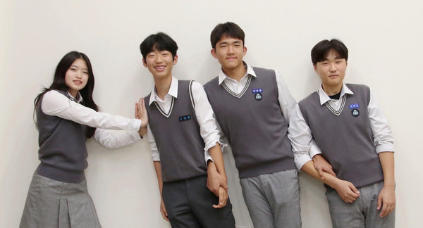 마두청소년수련관 밴드동아리 ‘빈츠’. 왼쪽부터 김소연, 김남영, 한진원, 서민준 학생