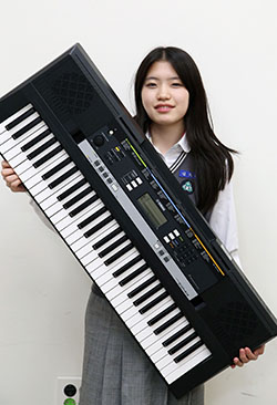 김소연 (키보드·보컬, 정발중 3학년)