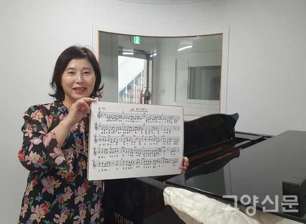 텃밭농사 짓는 재미를 담은 곡.