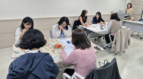 향동종합사회복지관이 외로움과 번아웃을 경험한 청년들의 모임 ‘EDN(Eat·Drink·Neighbor)’을 진행하고 있다.