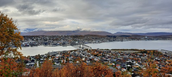 오로라 여행지로 즐겨찾은 노르웨이 트롬쇠 가을풍경. [이철규 북유럽특파원]