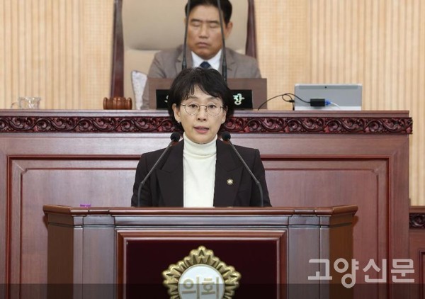 김해련(일산2·정발산·중산1·2, 더불어민주당) 의원은 13일 고양시의회 시정질문을 통해 산황동 골프장 증설사업 승인의 문제점을 조목조목 짚었다.