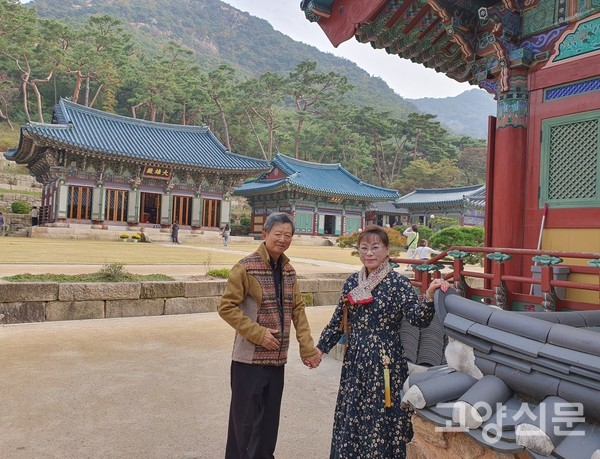 문주연 단원의 남편은 행사 때마다 아내의 매니저 역할을 자청한다.