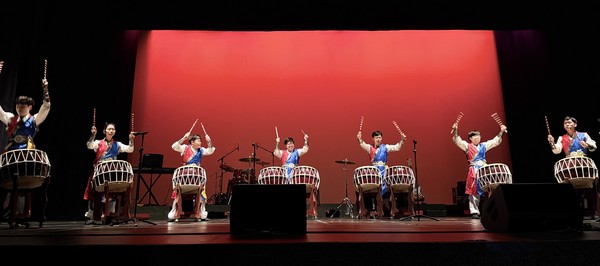 아리아난타팀의 공연