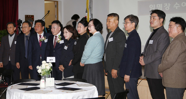 총동문회 임원진과 기수별 회장단이 함께 자리했다.