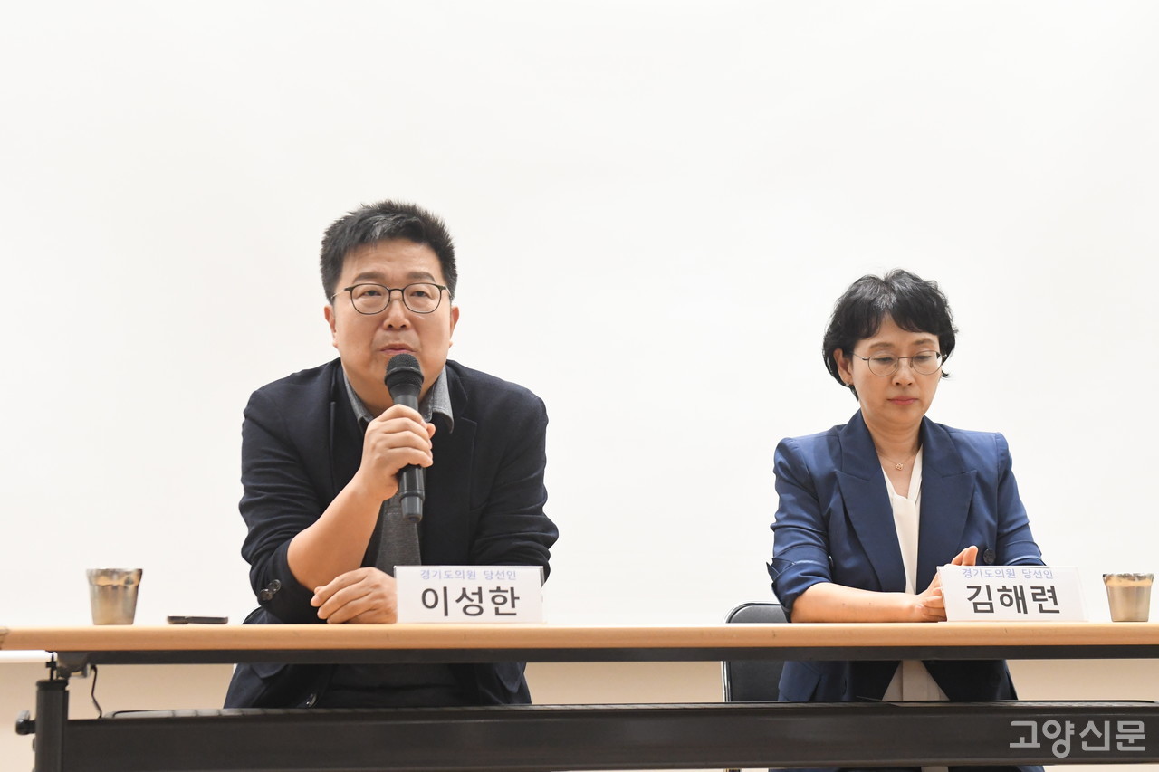 민경선 당선인에 이어 대담을 진행한 (왼쪽부터) 이성한 경기도의원 당선인과 김해련 경기도의원 당선인