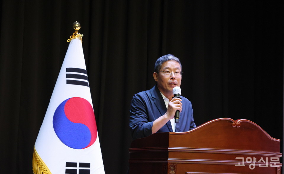 고양신문의 사명과 역할을 다짐하고 있는 박경만 발행인. 한진수 기자