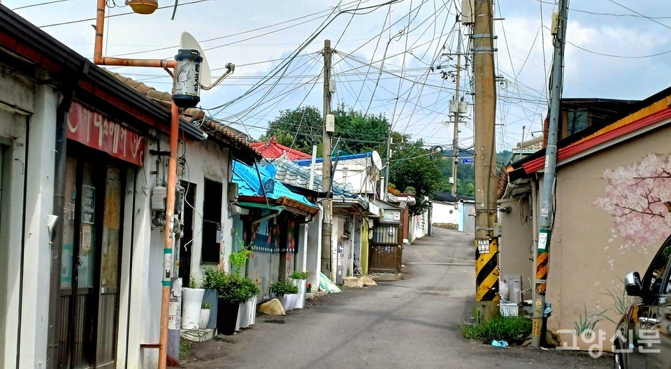 주민들은 고도제한 해제로 마을 풍경이 달라지기를 기대하고 있다. 