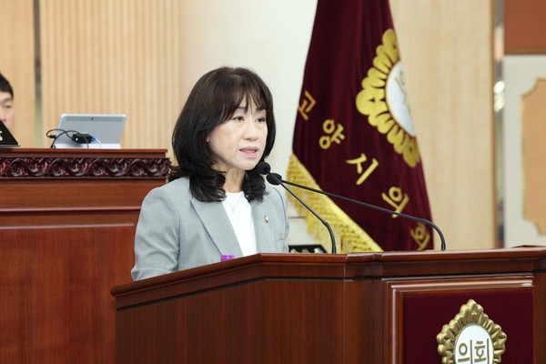 이해림 고양시의원이 백마역세권 개발사업의 저조한 경제성(B/C)과 상습 침수 구역 누락 문제 등 사업의 근본적 결함을 지적하고 있다. 고양시의회 제공.