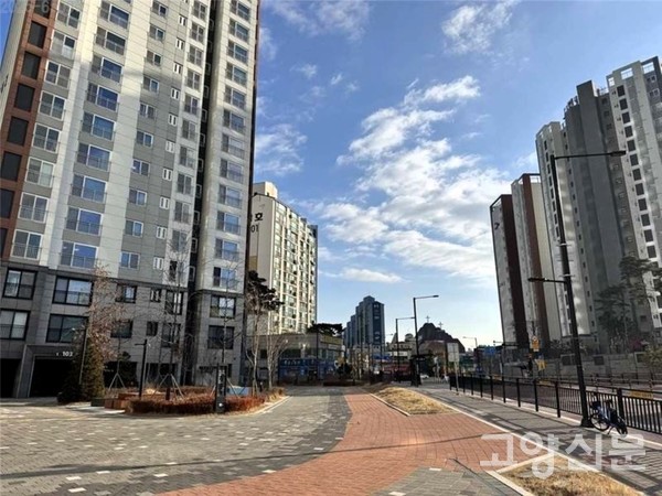 2023년 1월 준공된 토당동 일대 능곡1구역 '대곡역 두산위브' 전경.