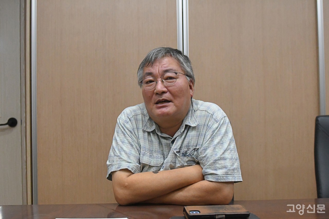 이치선 변호사는 산황산 골프장 증설 인허가의 중대한 법적 하자를 지적하며 고양시가 소송 결과에 미루지 말고 법치행정 원칙에 따라 사업시행계획인가를 직권취소해야 한다고 강조했다.