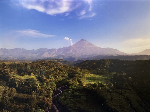 세르히오 몬투파르 사진작품 '타칼리크 아바흐 전경(Landscape of Tak’alik Ab’aj)'. 중남미문화원 제공