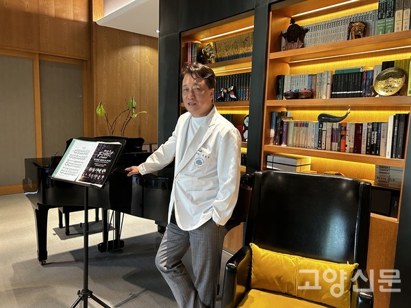 이왕준 이사장은 지역 현장에서의 실무 경험을 바탕으로 국제 무대에서 복잡한 다자간 협력을 조율하고 있다.