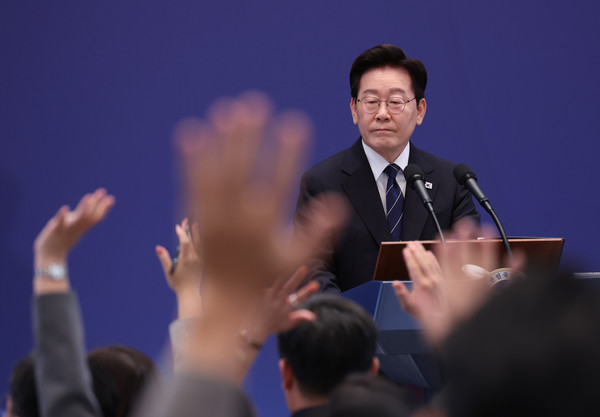 18일 진행된 이재명 대통령의 기자회견 모습. 연합뉴스 제공 