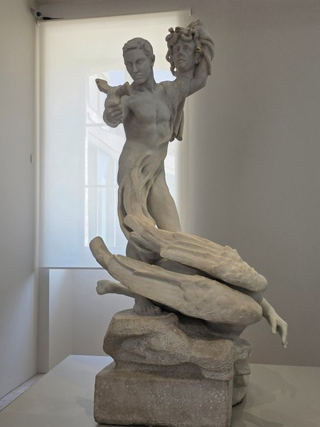 까미유 클로델 '페르세우스와 고르곤'. 1897년경 구상, 1902년 대리석 완성. 필자 제공