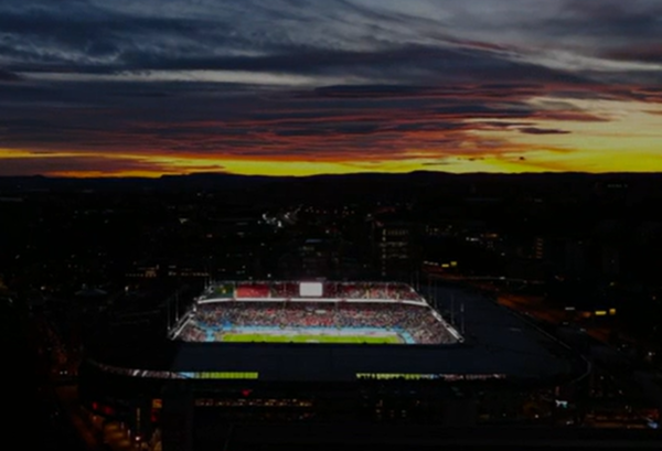 노르웨이-덴마크 경기가 열린 오슬로 울레볼 스타디온(ullevål stadion)과 위쪽 오슬로피오르드(OSLO Fjord)전경. 노르웨이 공영방송 NRK 보도화면 캡처