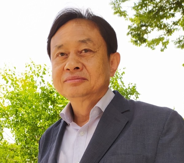 주민 탄원서 작성을 주도하고 있는 정세창 능곡동 주민자치회장. 능곡동의 침체를 극복하기 위해 시설의 주민 환원이 시급하다고 주장한다.