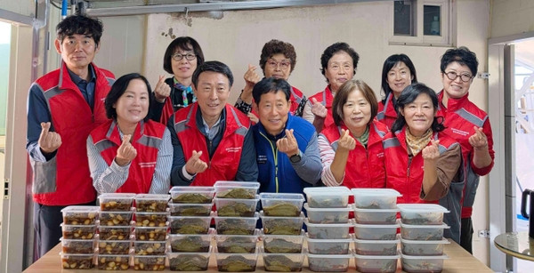 원신동 지역사회보장협의체가 취약계층을 대상으로 영양반찬 나눔을 펼쳤다. 