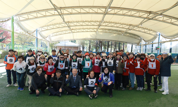 제26회 일산신협 이사장배 게이트볼대회’가 일산동구 중산체육공원 게이트볼 전용구장에서 열렸다