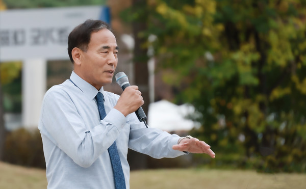 이봉운 고양문화원장이 인사말을 전하고 있다.