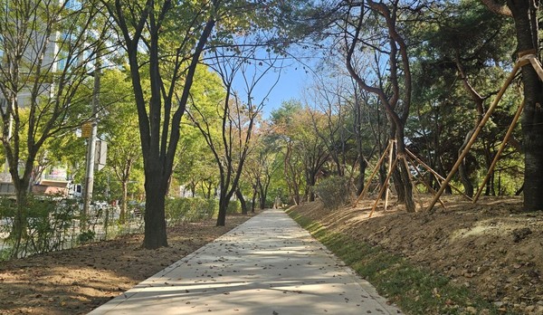 일산호수공원에 새롭게 조성된 자전거 우회도로. 고양시 제공